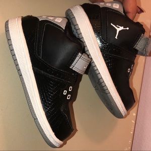 SOLD 3/11 Jordan Flight Size:5C